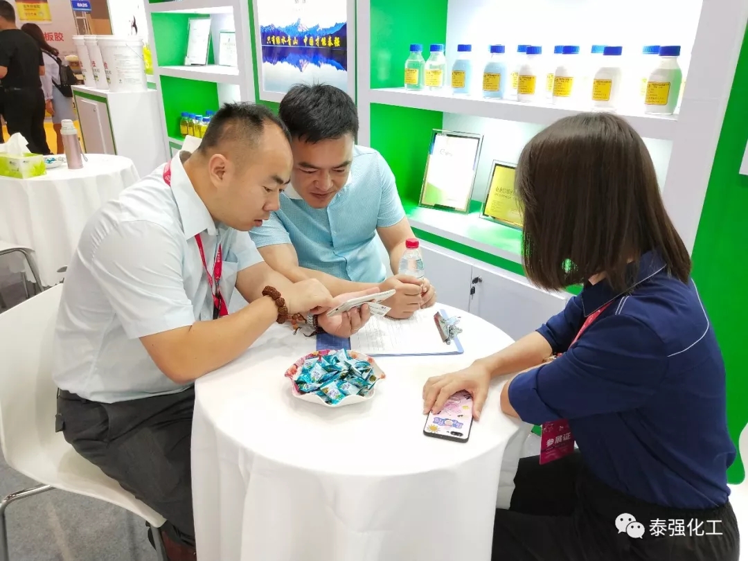 第十九屆成都國(guó)際家具展6日開(kāi)幕(圖9)